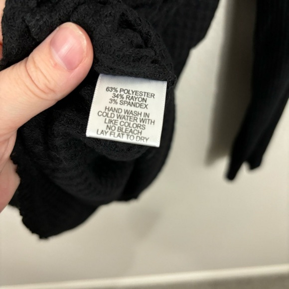 gibson look Black Romantic Long Sleeve Sweater Sz M Comfy Casual - Picture 3 of 5